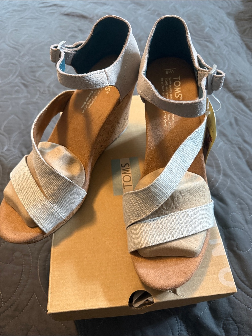 New TOMS Women’s Linen Gray Strap & Cork Wedge Sandals w/ Ankle Strap.NIB &Tags